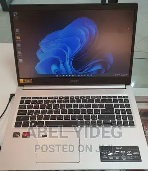 New Laptop Acer 8GB AMD Ryzen 5 SSD 256GB
