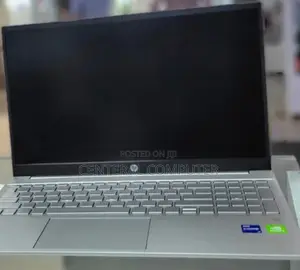 New Laptop HP Pavilion 17t 8GB Intel Core I7 SSD 512GB