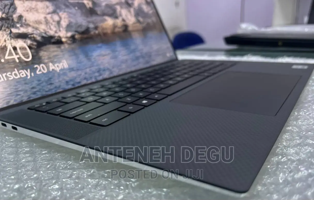 New Laptop Dell XPS 15 32GB Intel Core I7 SSD 1T