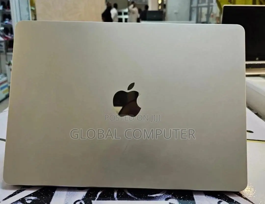 New Laptop Apple MacBook Air 2022 M2 8GB Apple M2 SSD 256GB