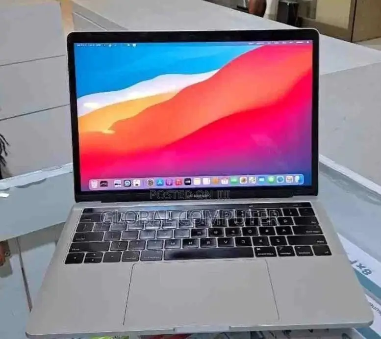 New Laptop Apple MacBook Air 2020 M1 8GB Intel Core i5 SSD 512GB