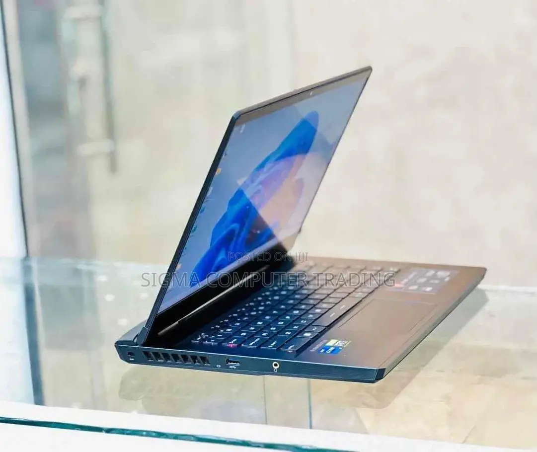 New Laptop MSI GP75 Leopard 16GB Intel Core I7 SSD 1T