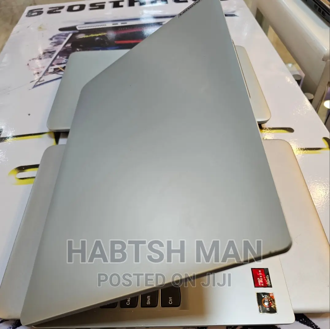 New Laptop Lenovo Ideapad 3 8GB AMD Ryzen 5 SSD 512GB