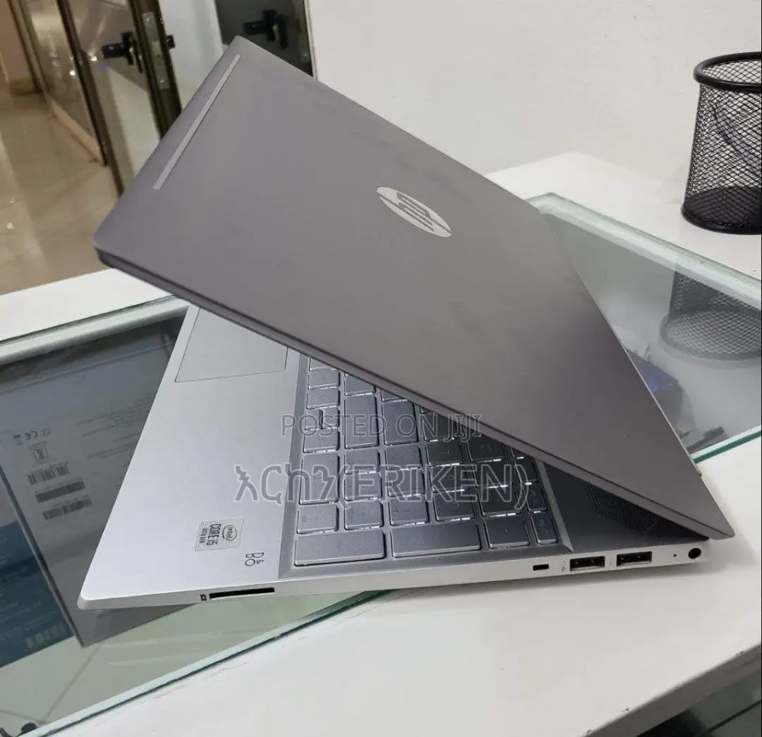 New Laptop HP Pavilion 15 8GB Intel Core I5 SSD 1T
