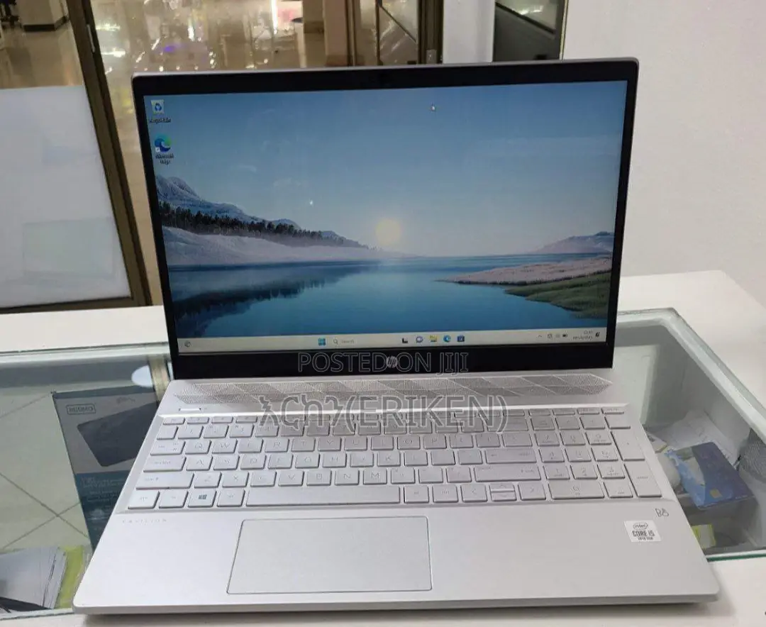 New Laptop HP Pavilion 15 8GB Intel Core I5 SSD 1T