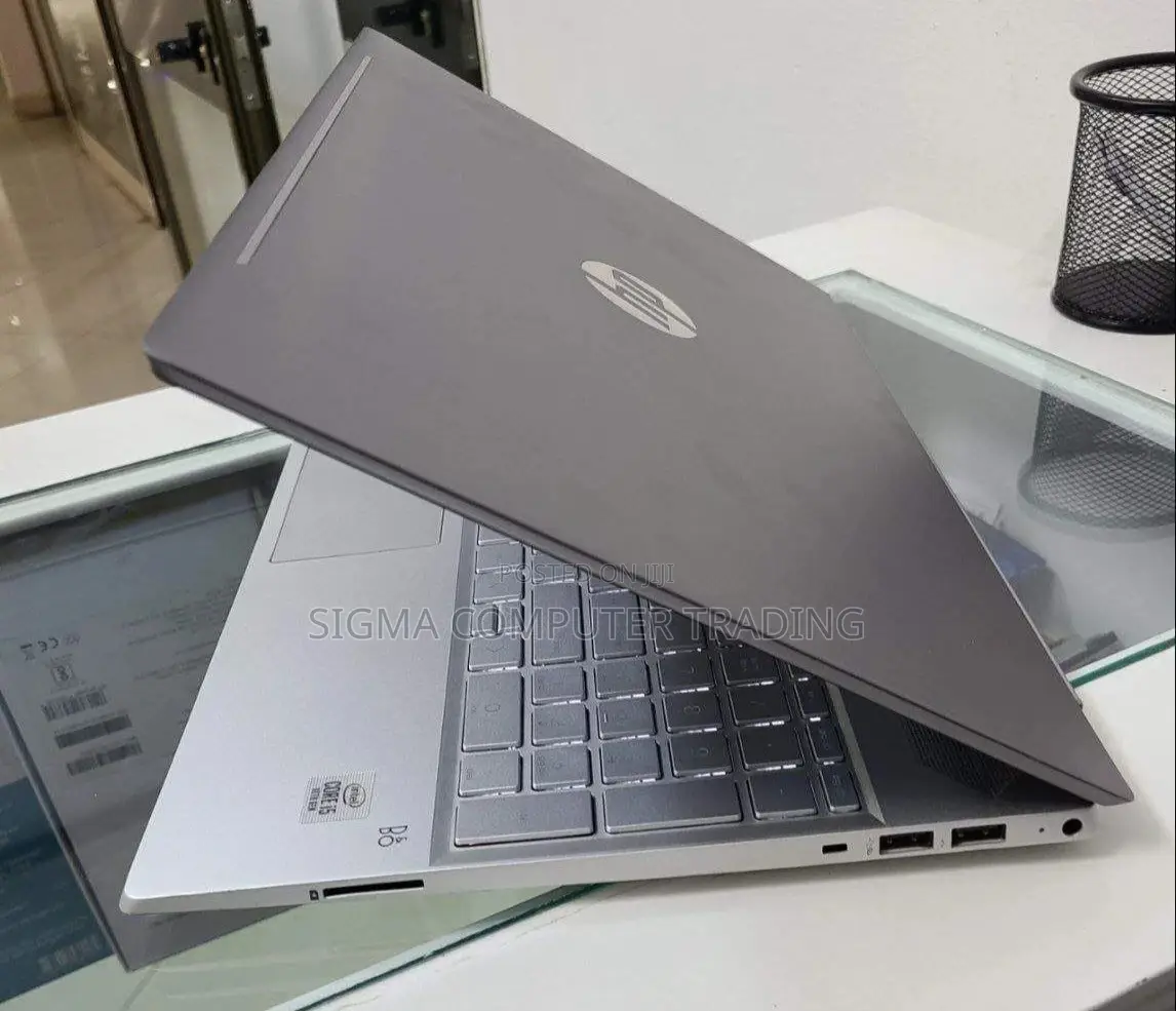 New Laptop HP Pavilion 15 8GB Intel Core I5 HDD 1T