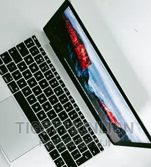 New Laptop Apple MacBook 2016 8GB SSD 256GB