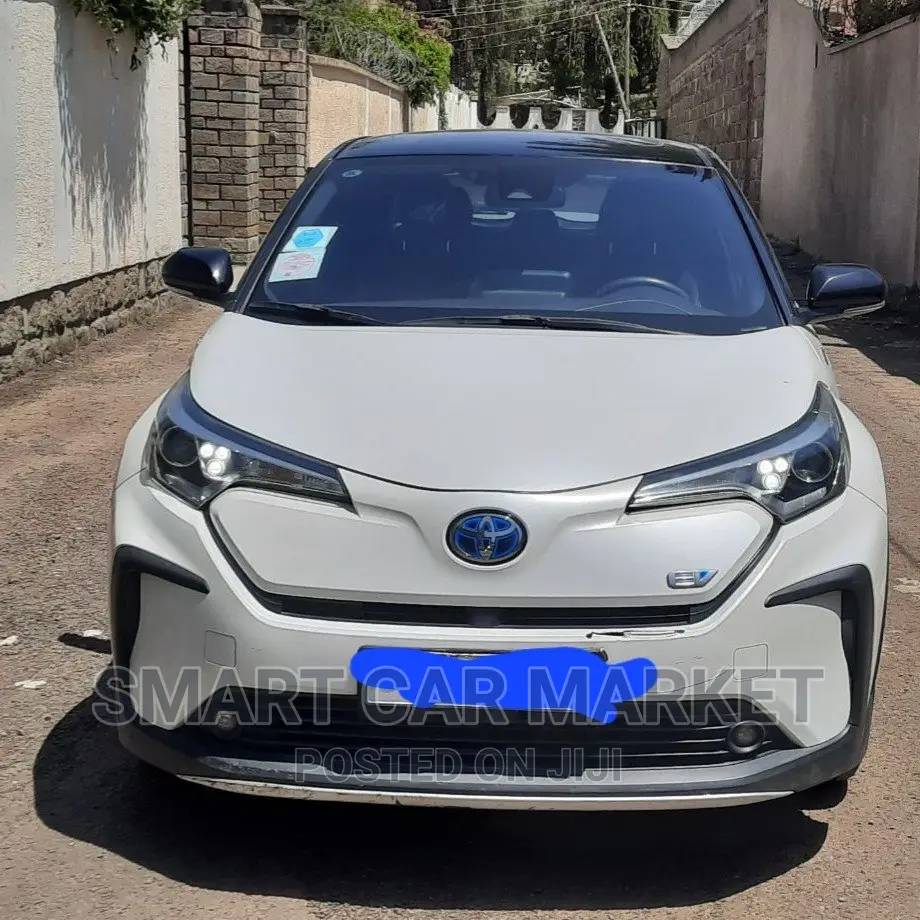 Toyota C-HR 2022 White