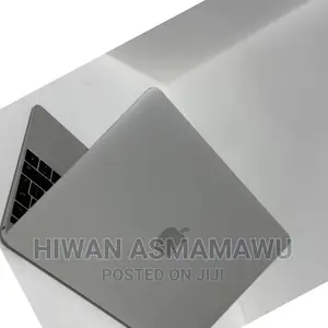 Photo - New Laptop Apple MacBook 2016 8GB Apple M2 Ultra SSD 256GB