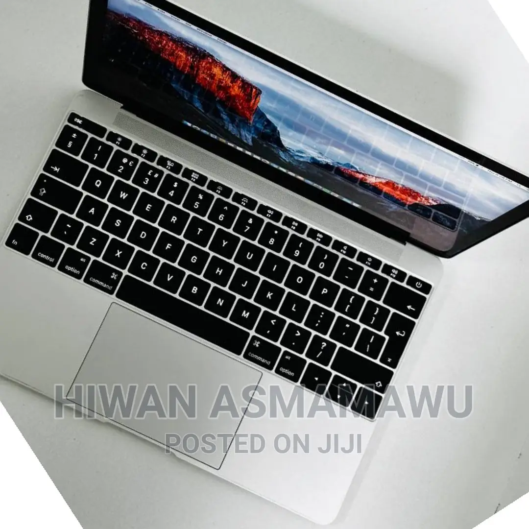 New Laptop Apple MacBook 2016 8GB Apple M2 Ultra SSD 256GB