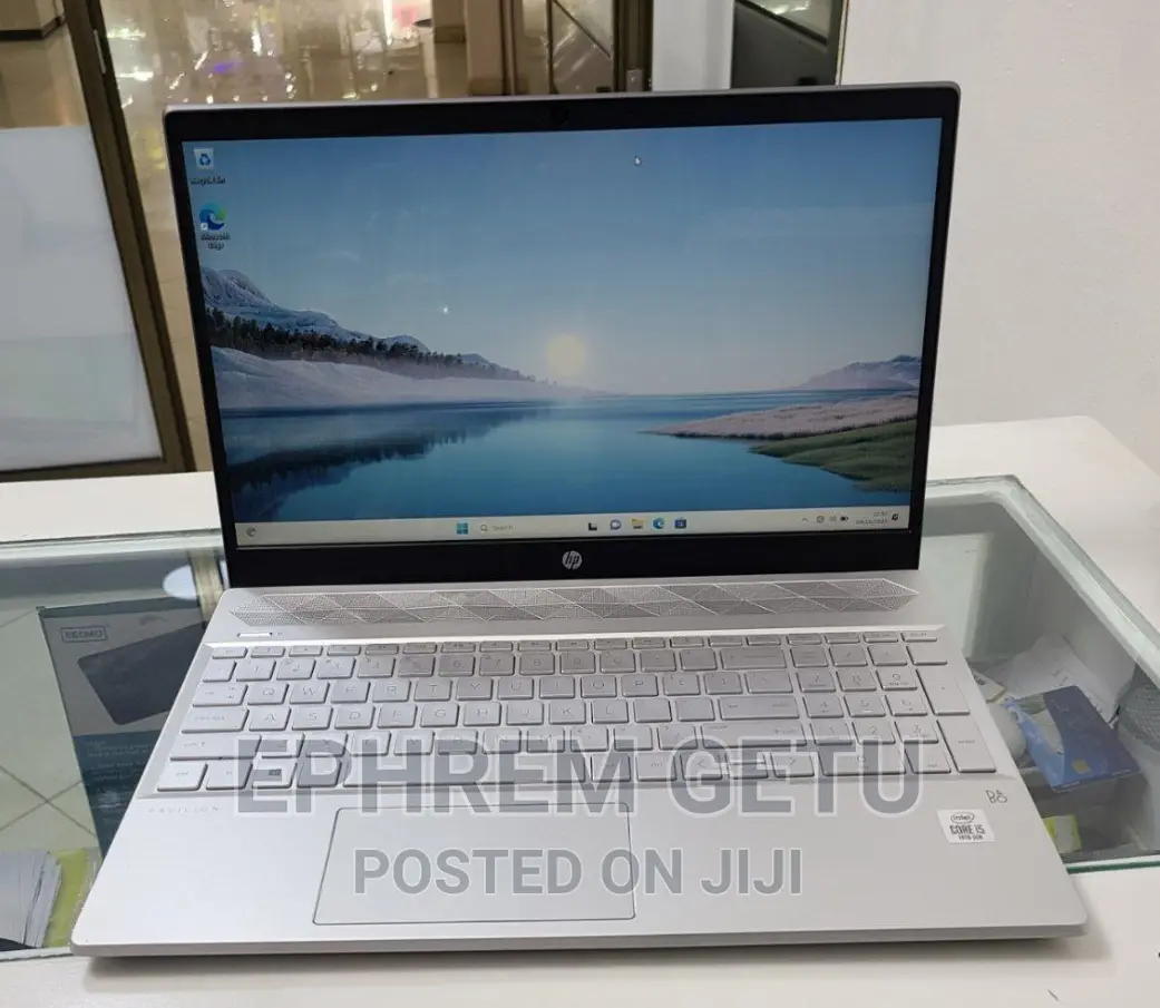 New Laptop HP Pavilion 15 8GB Intel Core I5 SSD 1T