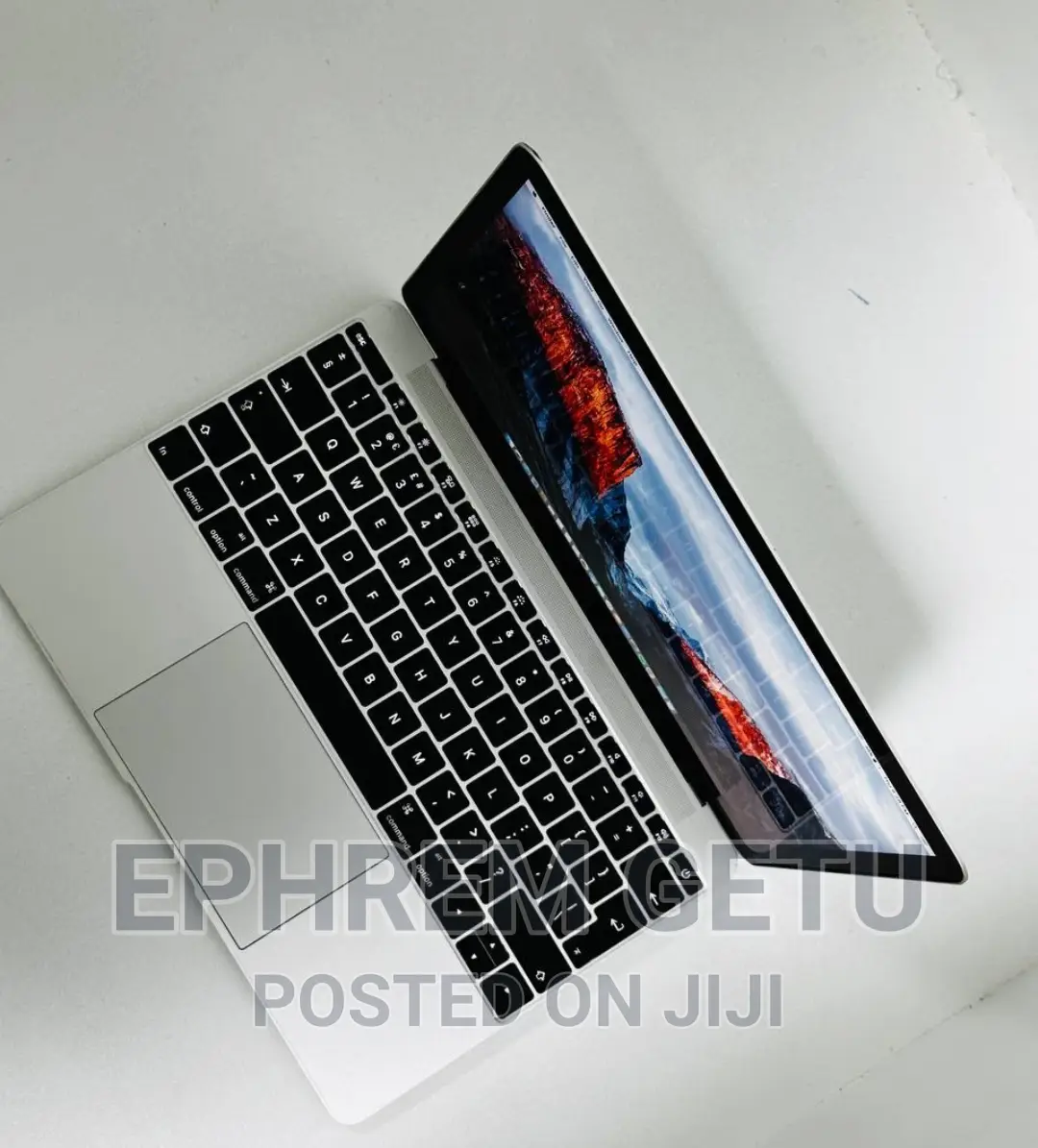 New Laptop Apple MacBook 2016 8GB Intel Core M SSD 256GB