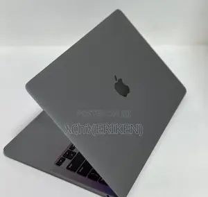 Photo - New Laptop Apple MacBook Pro 2020 M1 16GB Apple M1 Pro SSD 512GB