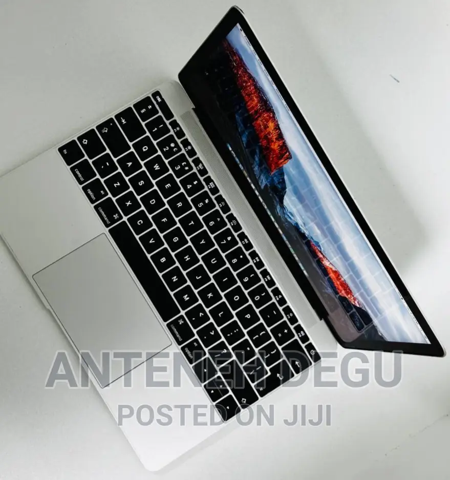 New Laptop Apple MacBook 2016 8GB Intel Core M SSD 256GB