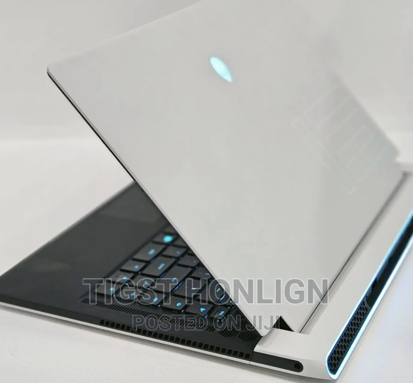 New Laptop Alienware Area-51m 32GB Intel Core I7 SSD 1T
