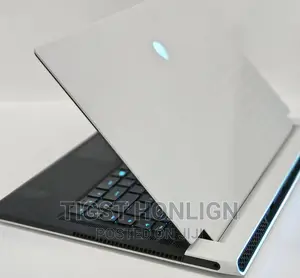 New Laptop Alienware Area-51m 32GB Intel Core I7 SSD 1T