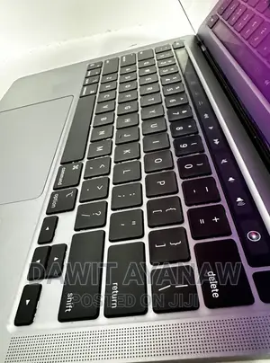 New Laptop Apple MacBook Pro 2020 M1 8GB Apple M1 SSD 512GB