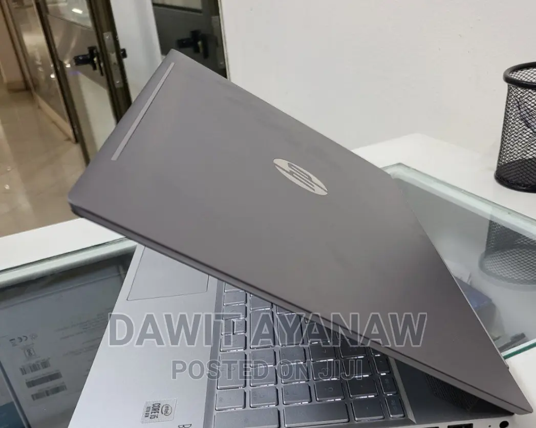 New Laptop HP 8GB Intel Core I5 HDD 1T
