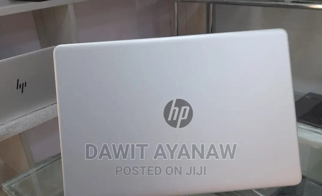 New Laptop HP Stream Notebook 8GB Intel Core I7 HDD 1T