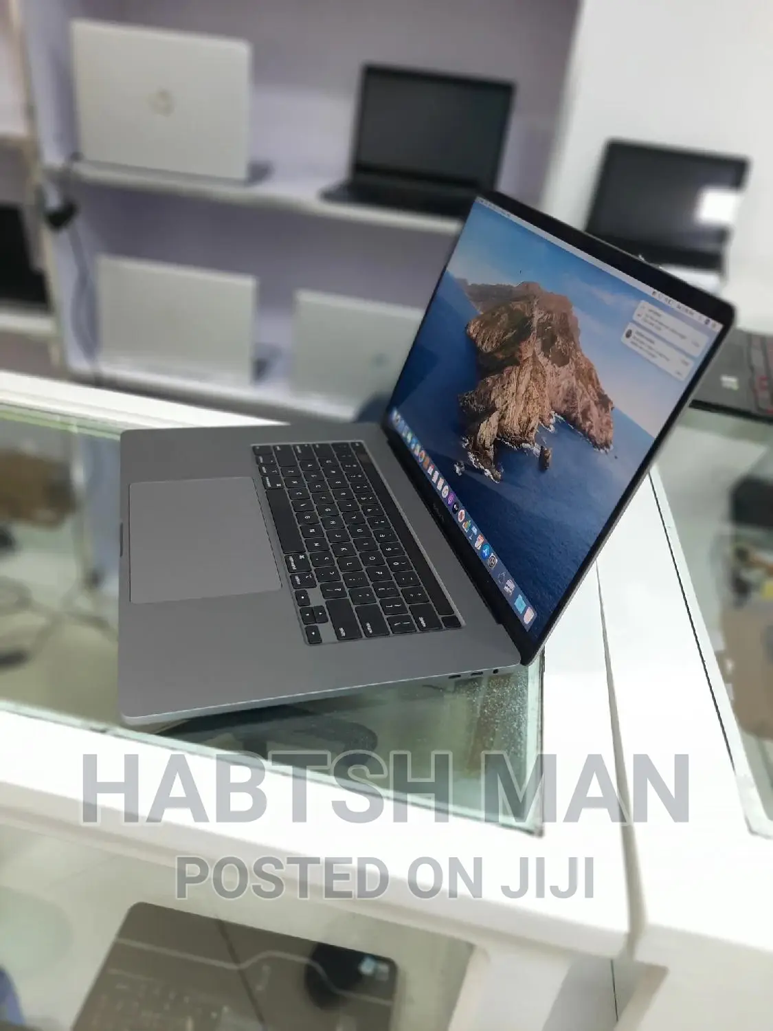 New Laptop Apple MacBook Pro 2019 16GB Intel Core I7 SSD 512GB