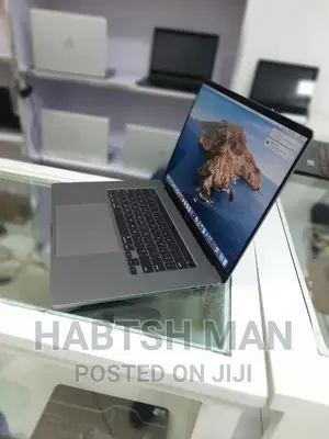 New Laptop Apple MacBook Pro 2019 16GB Intel Core I7 SSD 512GB