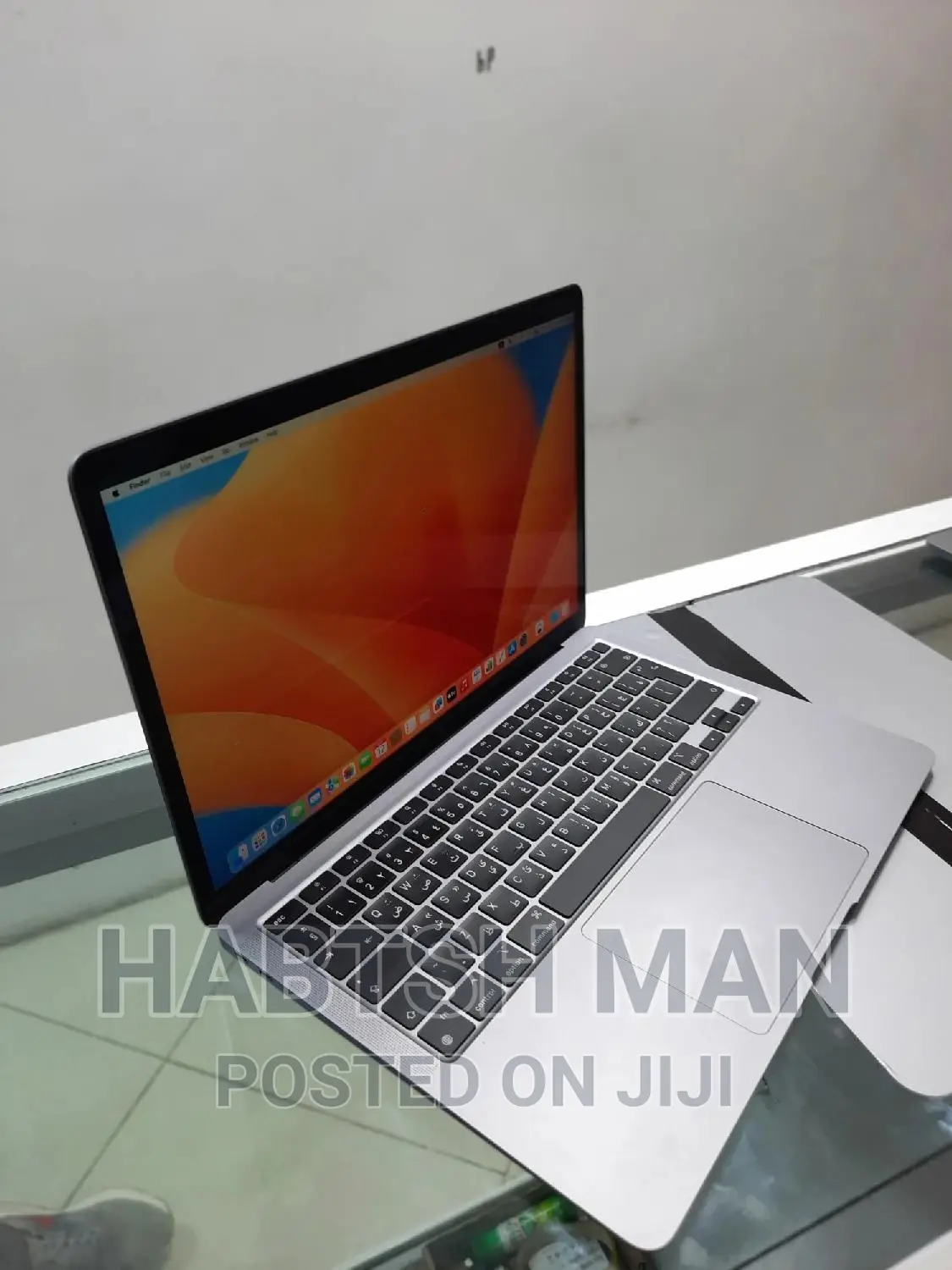 New Laptop Apple MacBook Air 2020 M1 8GB Apple M1 SSD 256GB