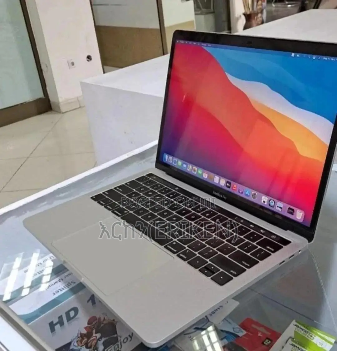 New Laptop Apple MacBook Pro 2019 8GB Intel Core i5 SSD 512GB