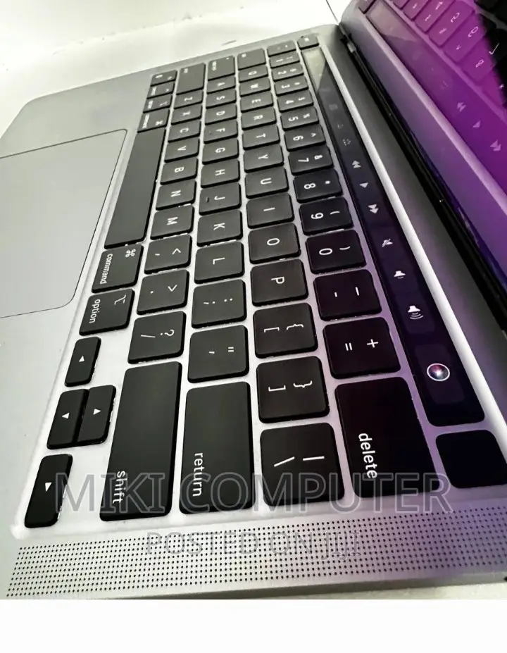 New Laptop Apple MacBook Pro M1 16GB Intel SSD 512GB
