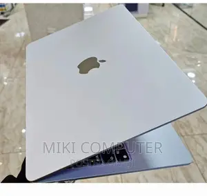 New Laptop Apple MacBook Air 2022 M2 8GB Intel SSD 256GB