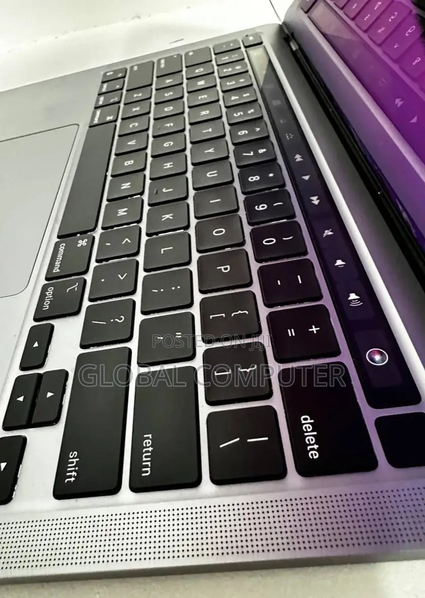 New Laptop Apple MacBook Pro 2022 M2 8GB Nvidia SSD 256GB