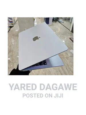 Photo - New Laptop Apple MacBook Air 2022 M2 8GB Apple M2 SSD 256GB