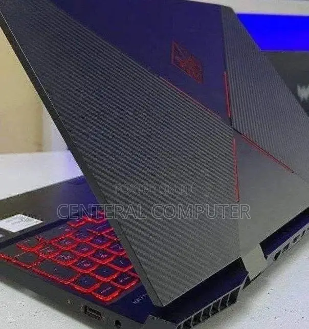 New Laptop HP Omen X 17t 16GB Intel Core I7 SSD 512GB
