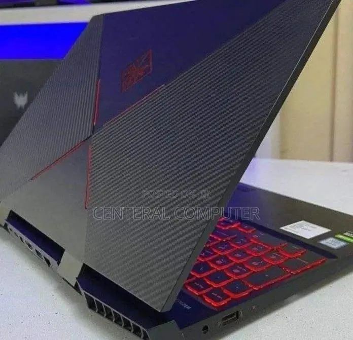 New Laptop HP Omen X 17t 16GB Intel Core I7 SSD 512GB