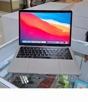 New Laptop Apple MacBook Pro 2019 8GB Intel Core i5 SSD 512GB