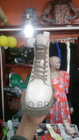 Photo - New Fashion Orginal Shoes