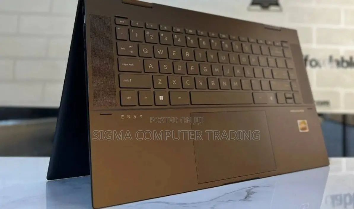New Laptop HP Envy X360 16GB AMD Ryzen 7 SSD 512GB