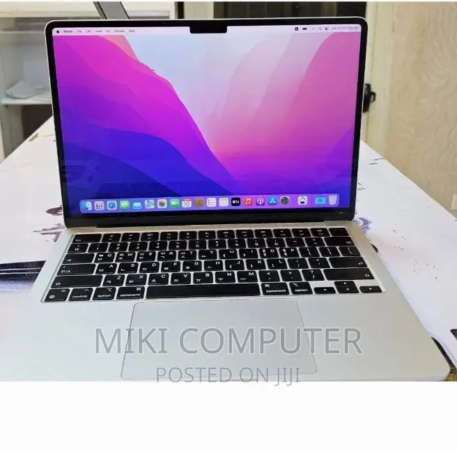 New Laptop Apple MacBook Air 2022 M2 8GB Intel SSD 256GB