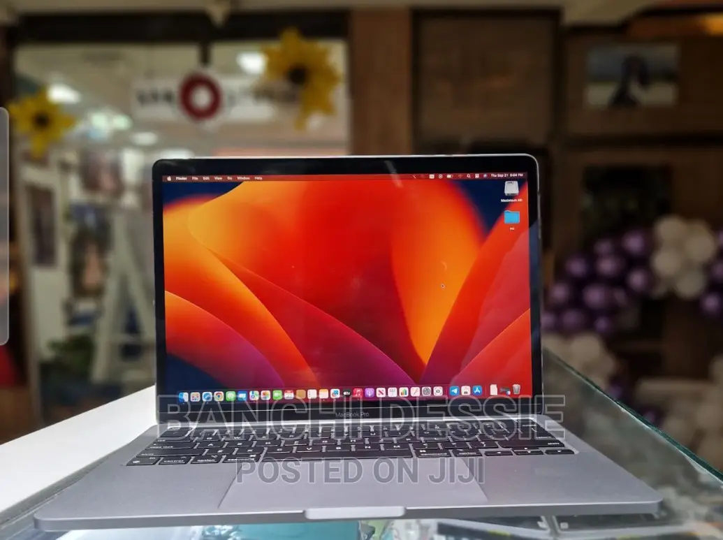 New Laptop Apple MacBook Pro M1 8GB Apple M1 SSD 512GB