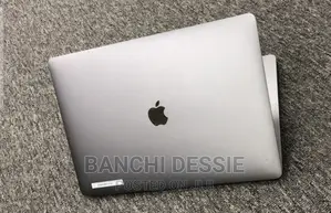 New Laptop Apple MacBook Pro 2019 8GB Intel Core i5 SSD 512GB