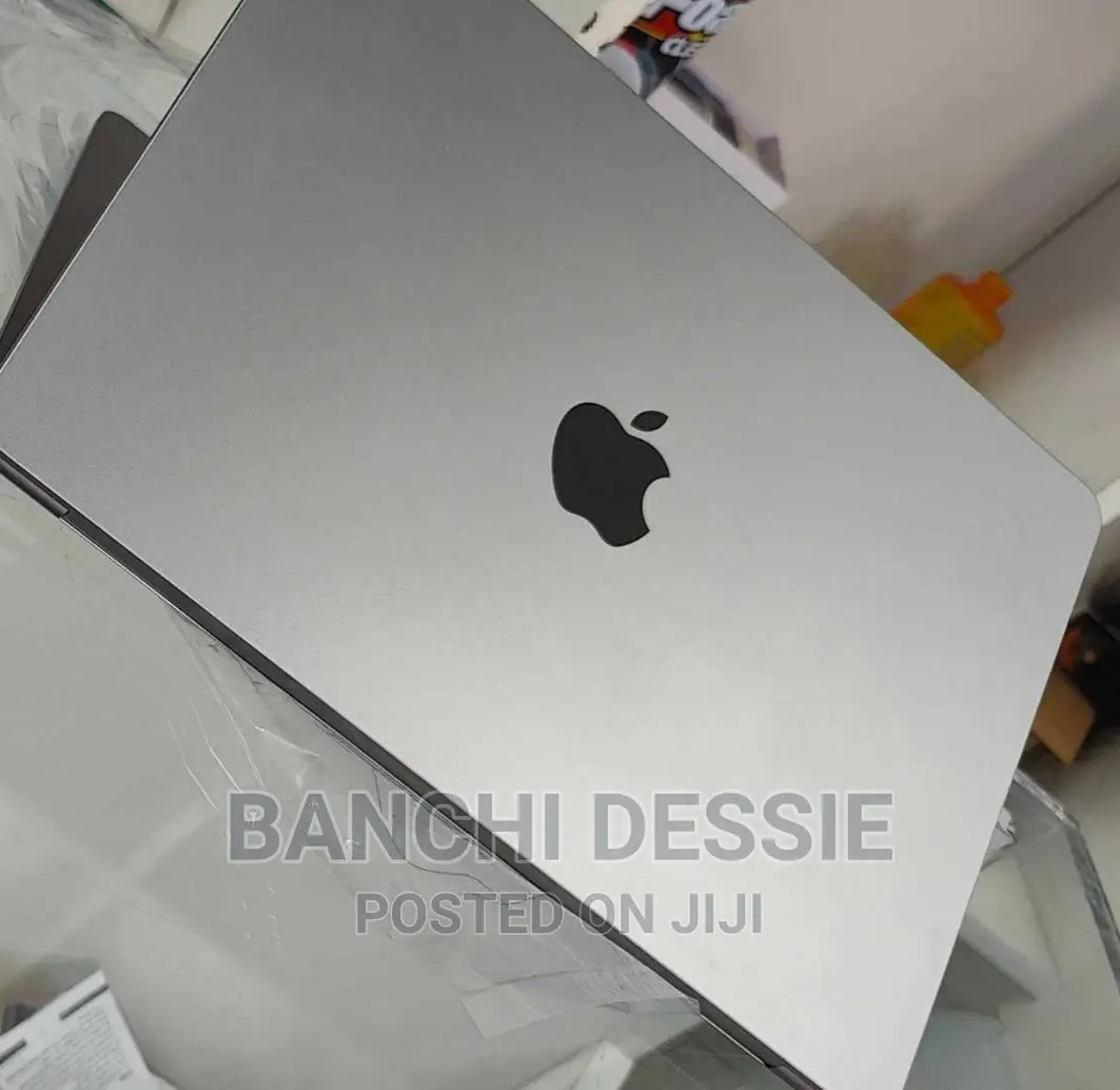 New Laptop Apple MacBook Air 2022 M2 8GB Apple M2 SSD 256GB
