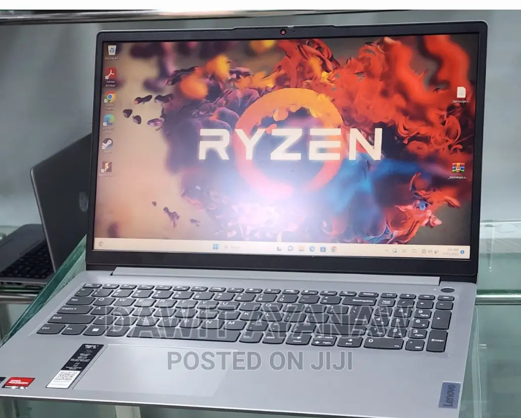 New Laptop Lenovo 12GB AMD Ryzen 7 SSD 512GB