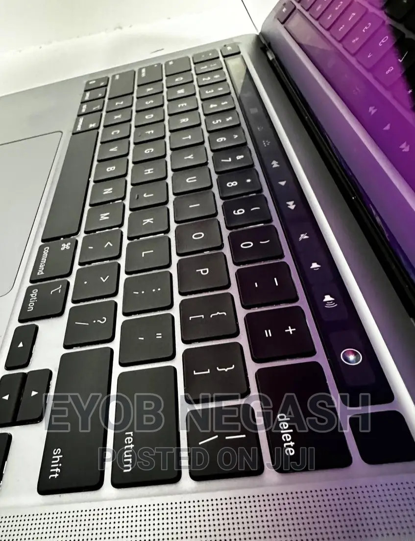 New Laptop Apple MacBook Pro M1 16GB Apple M1 Pro SSD 512GB