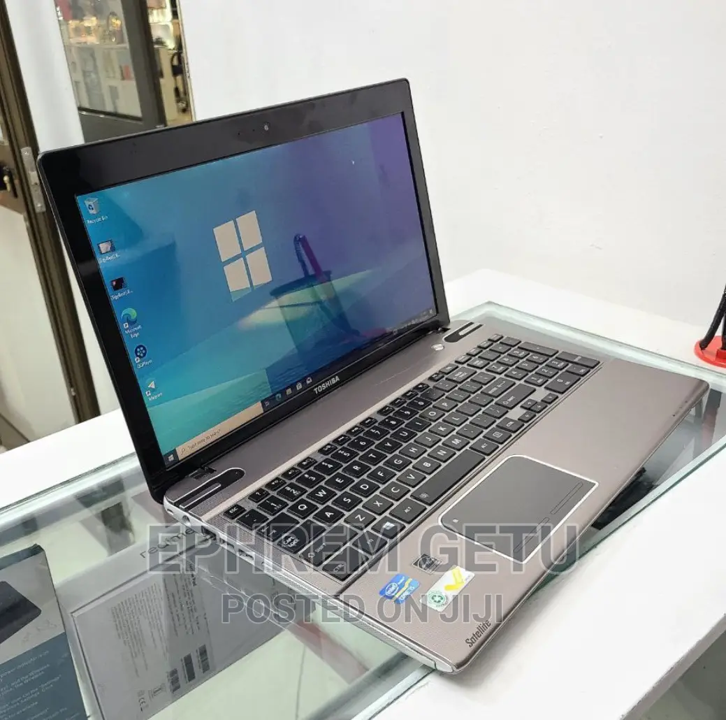 New Laptop Toshiba Satellite P50 4GB Intel Core I5 HDD 320GB