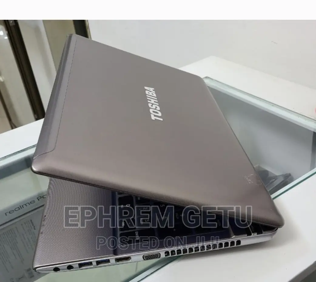 New Laptop Toshiba Satellite P50 4GB Intel Core I5 HDD 320GB