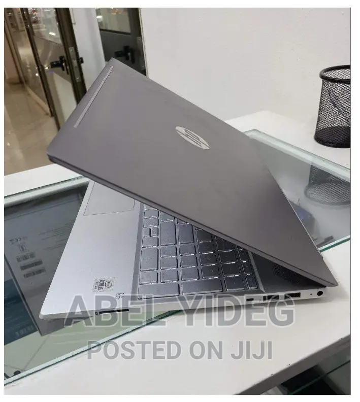 New Laptop HP Pavilion 15 8GB Intel Core I5 HDD 1T