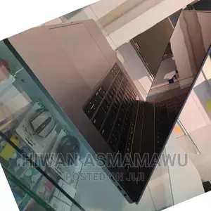 New Laptop Apple MacBook 2018 16GB Apple M1 Pro SSD 512GB