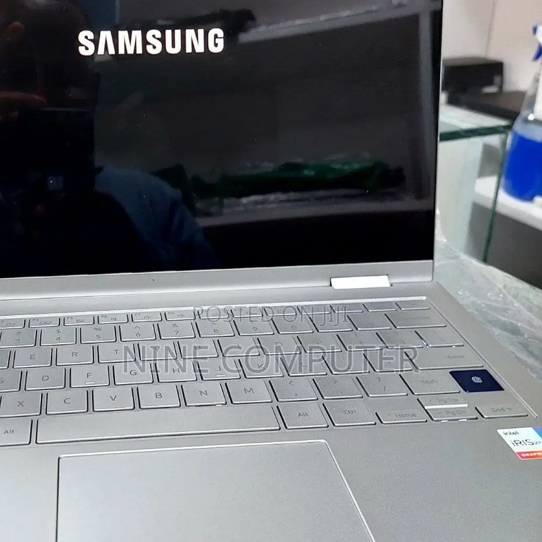 New Laptop Samsung NP-X360 16GB Intel Core I7 SSD 512GB