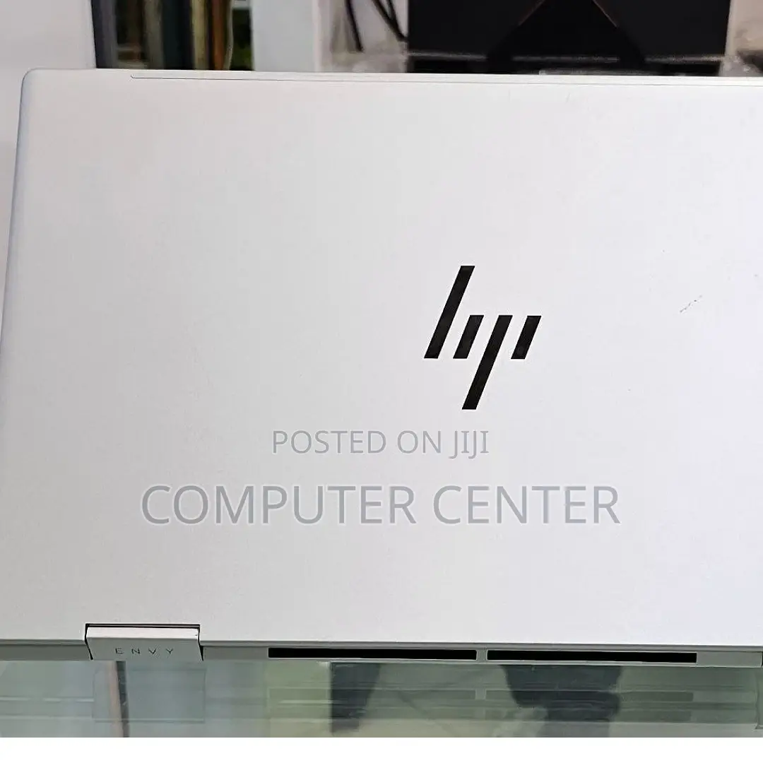 New Laptop HP Envy X360 8GB Intel Core I5 SSD 1T