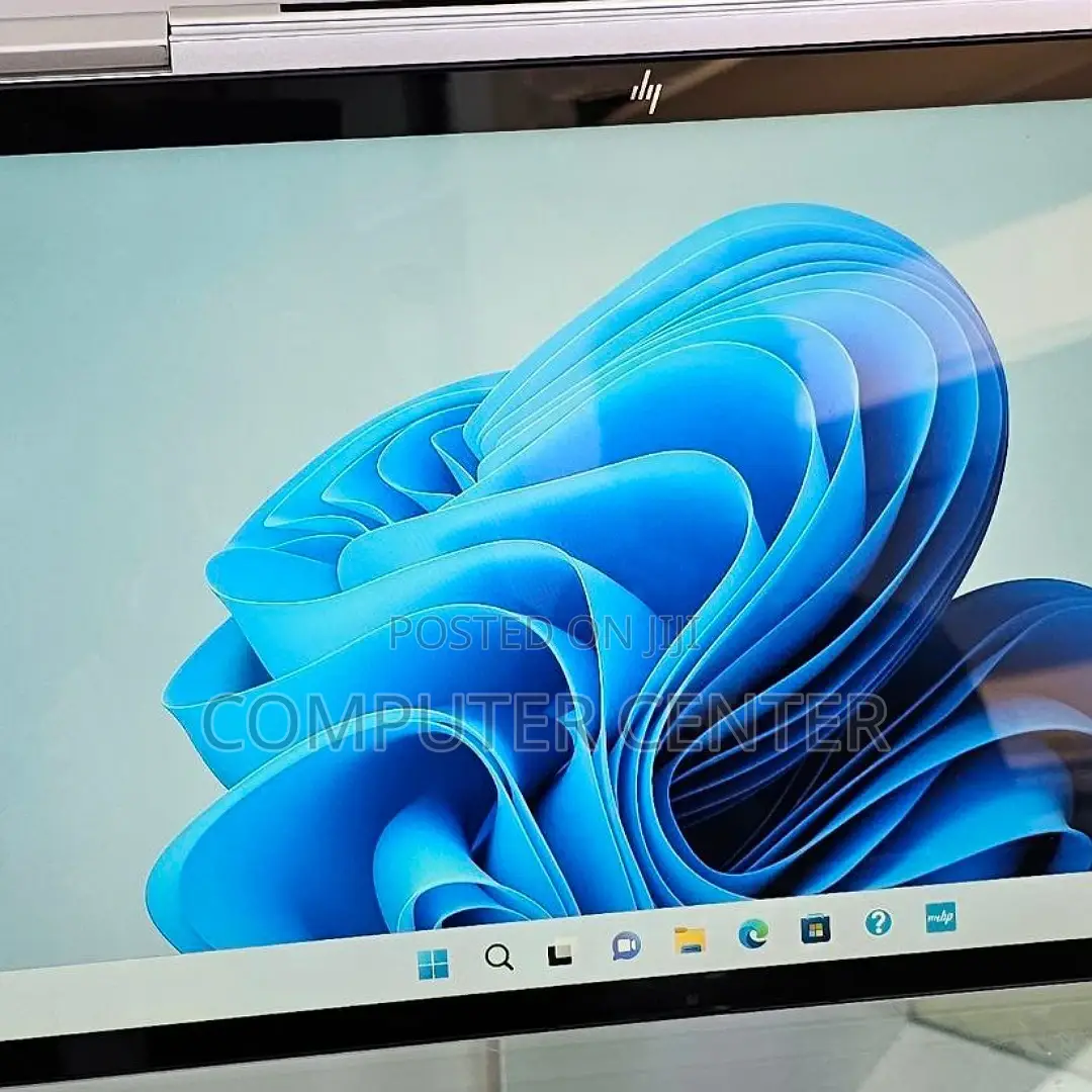 New Laptop HP Envy X360 8GB Intel Core I5 SSD 1T