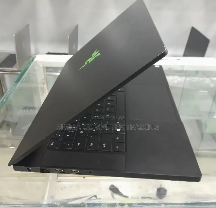 New Laptop Razer Blade 16GB Intel Core I7 SSD 1T